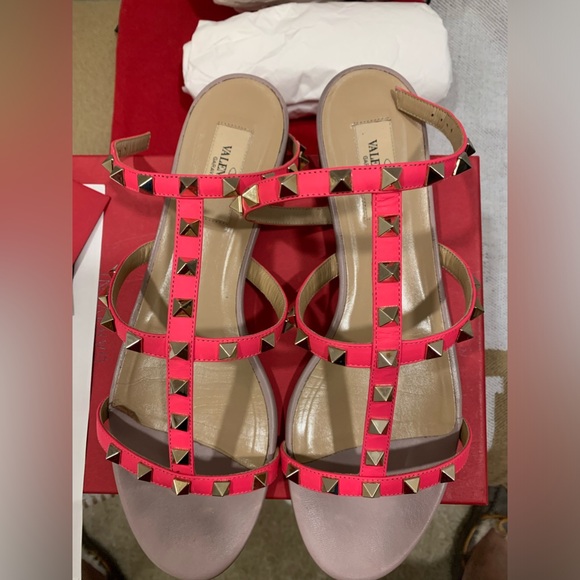 VALENTINO ROCKSTUD ANKLE SANDAL. - Picture 2 of 6